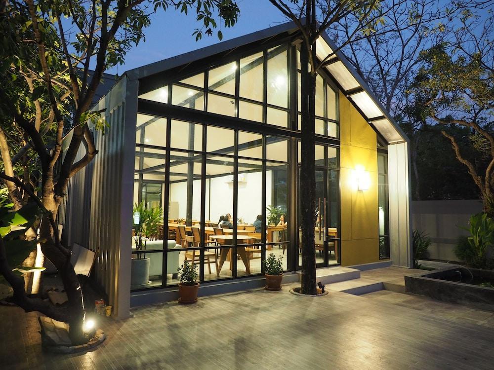 Warila Hotel