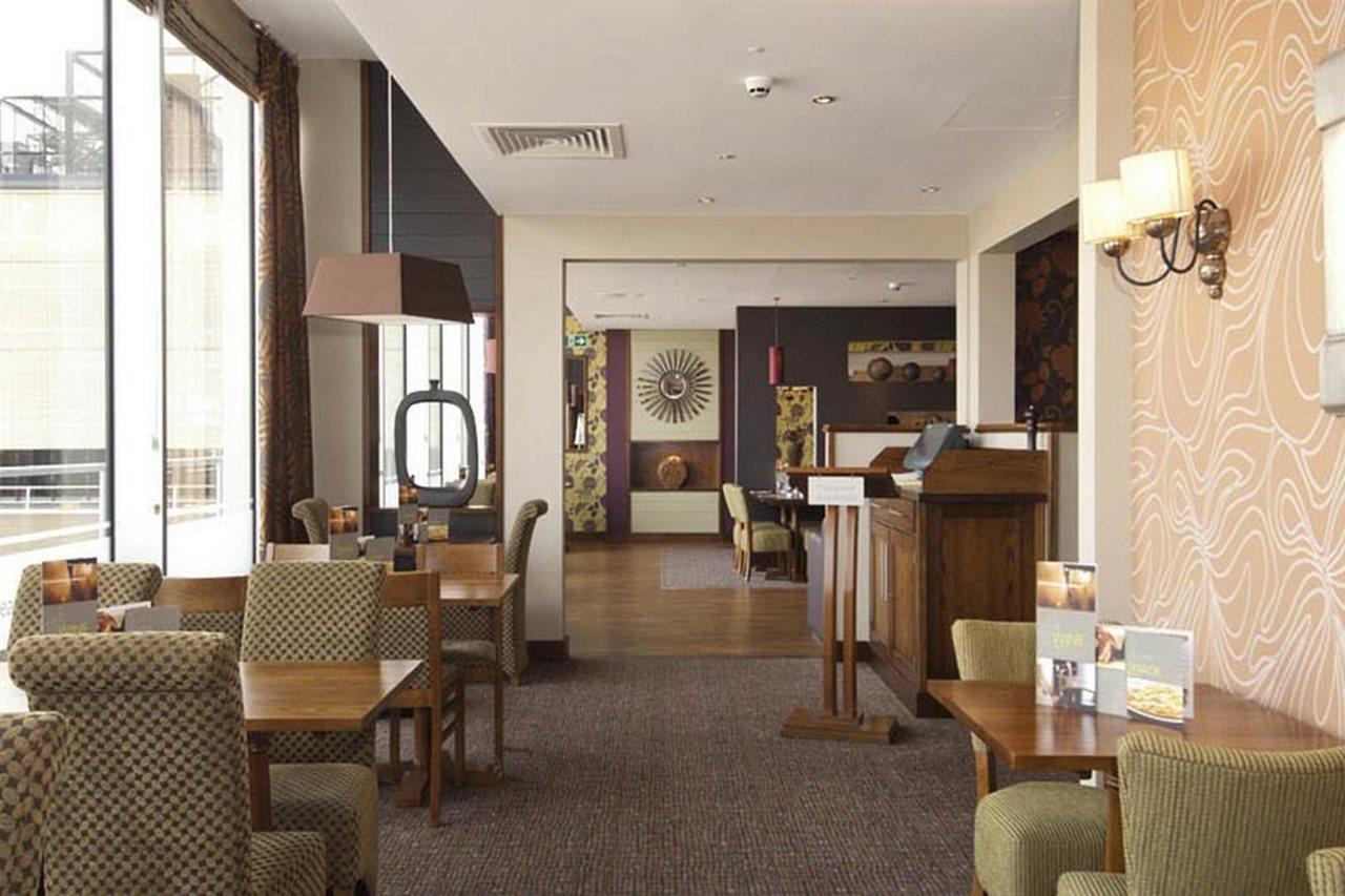 Premier Inn London Stratford 2