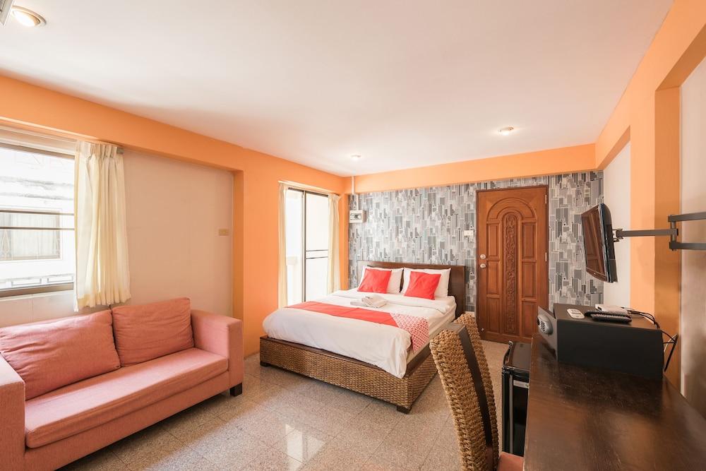 Oyo 110 Old Town Hotel 2