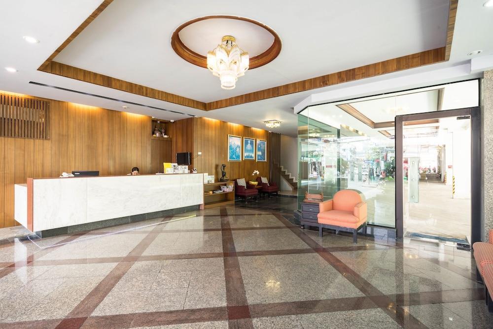 Nice Hotel Ratchada 2