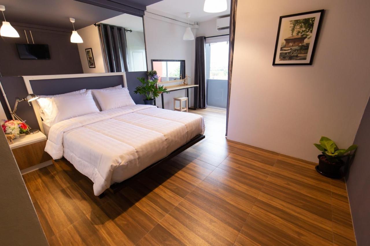 Mango 10 House 1
