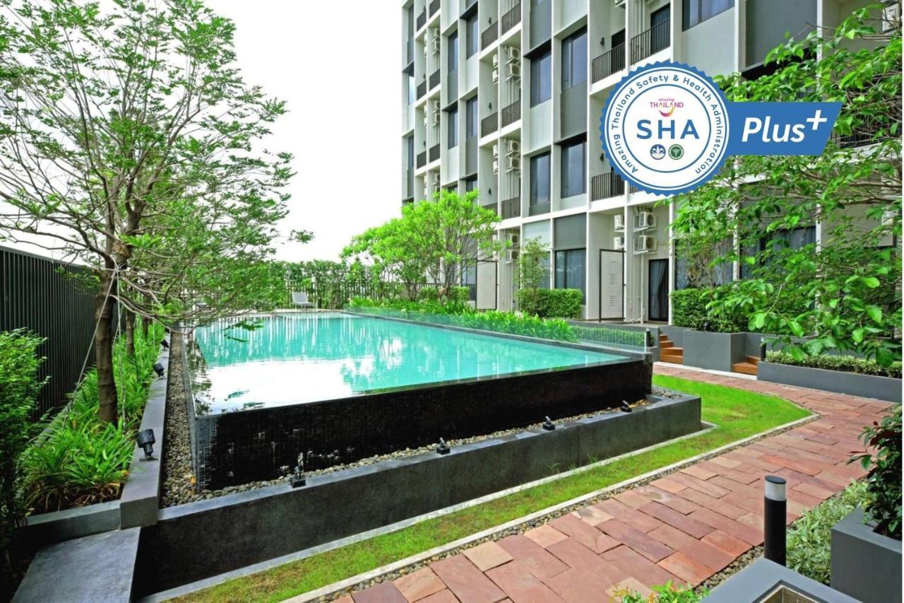 Q-Box Bangkok Blossom Hotel