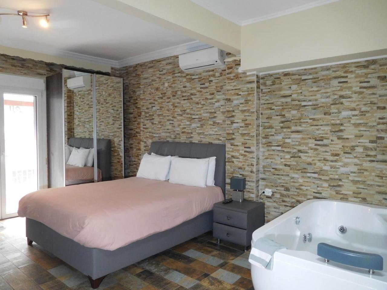 Luxury Living Apartments And SPA