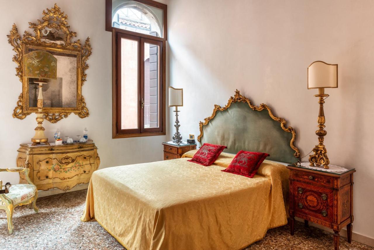 Luxury Venetian Rooms 2