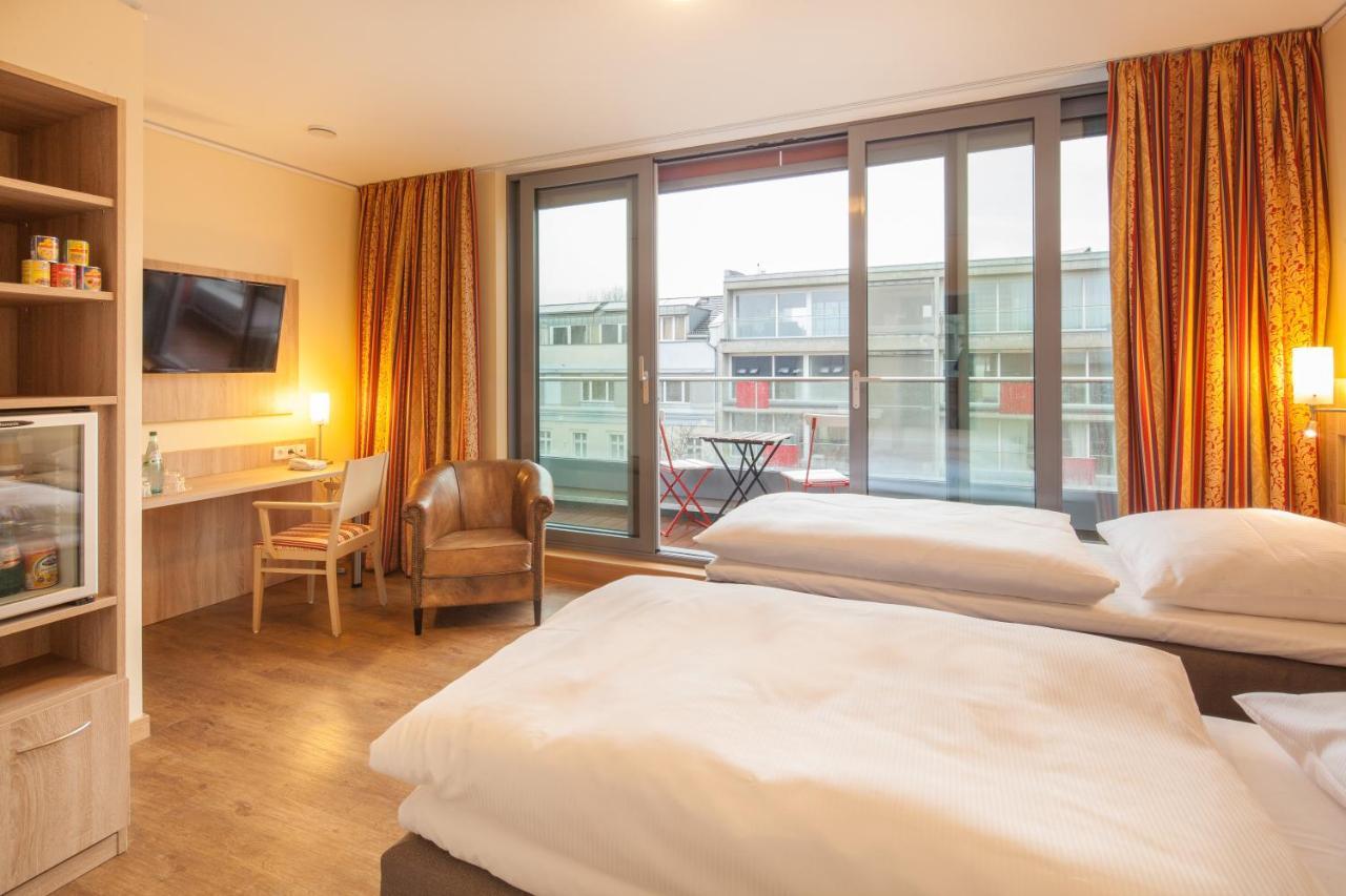 Hotel-Pension Kastanienhof 1