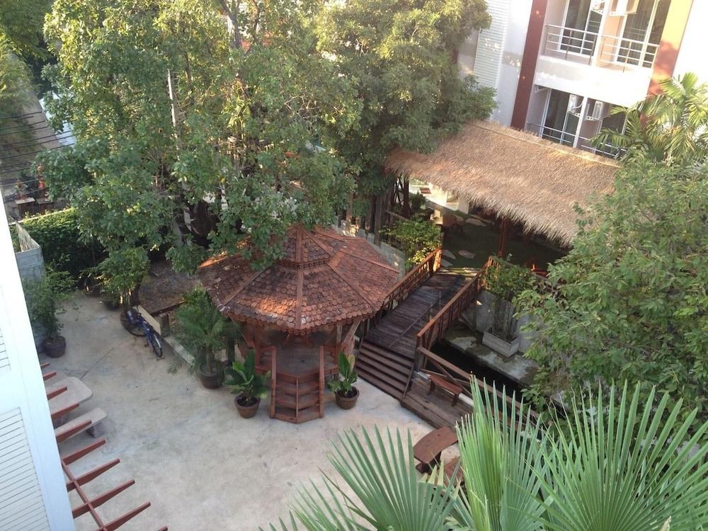 The Loft Resort 1