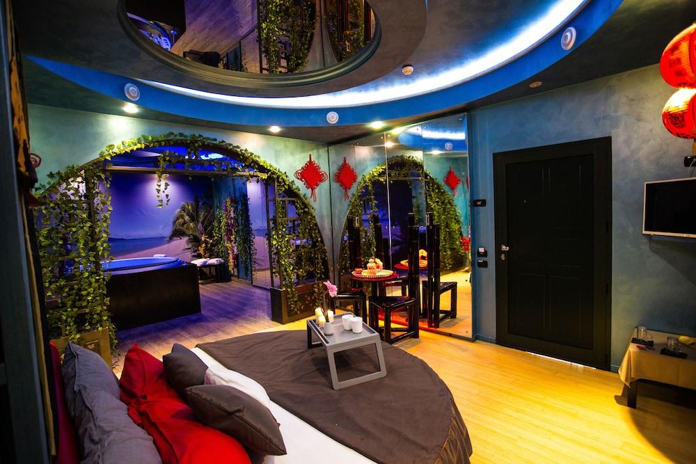 Silk Motel (Adults only)