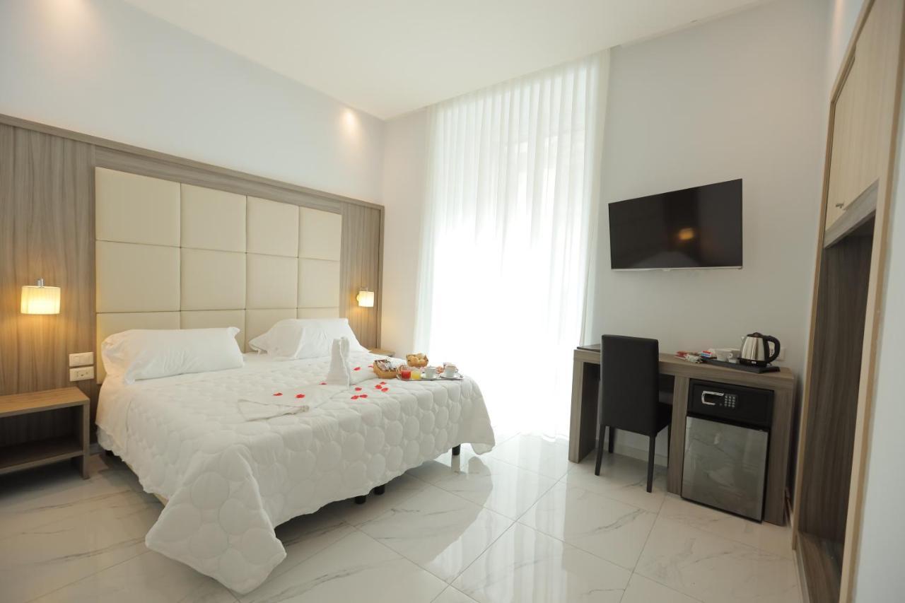 Garibaldi Suite 2