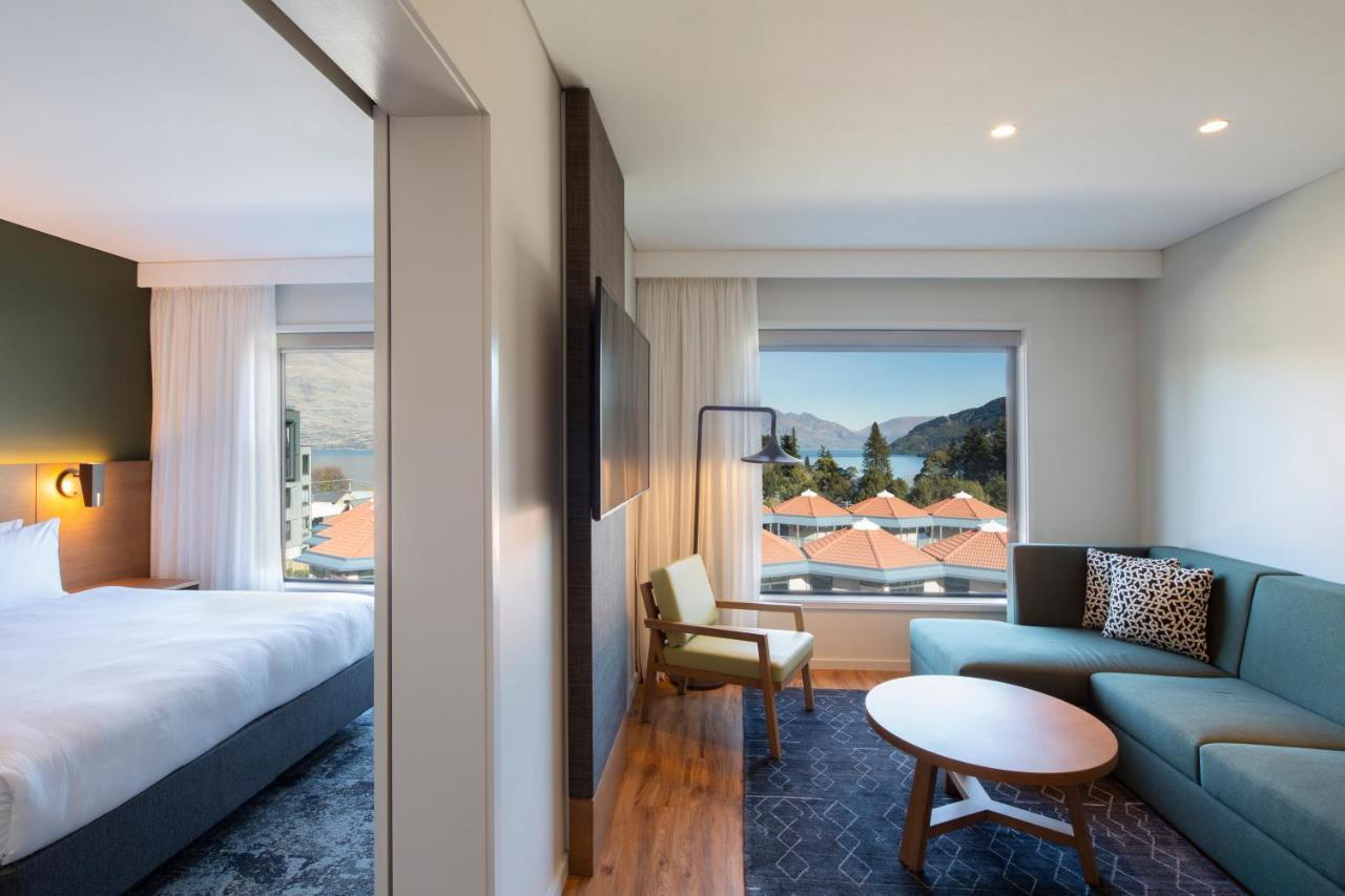 Holiday Inn Express & Suites Queenstown 1