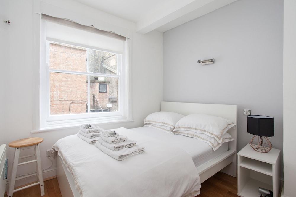 Modern & Clean Apartment Soho & Carnaby 1