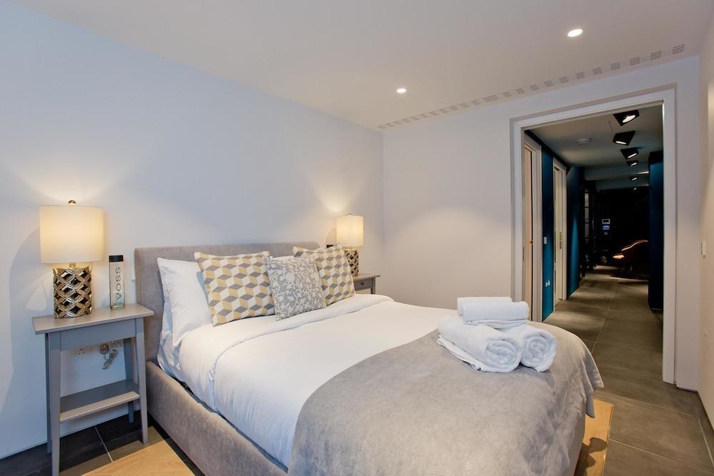 Luxury Royalty Mews 2