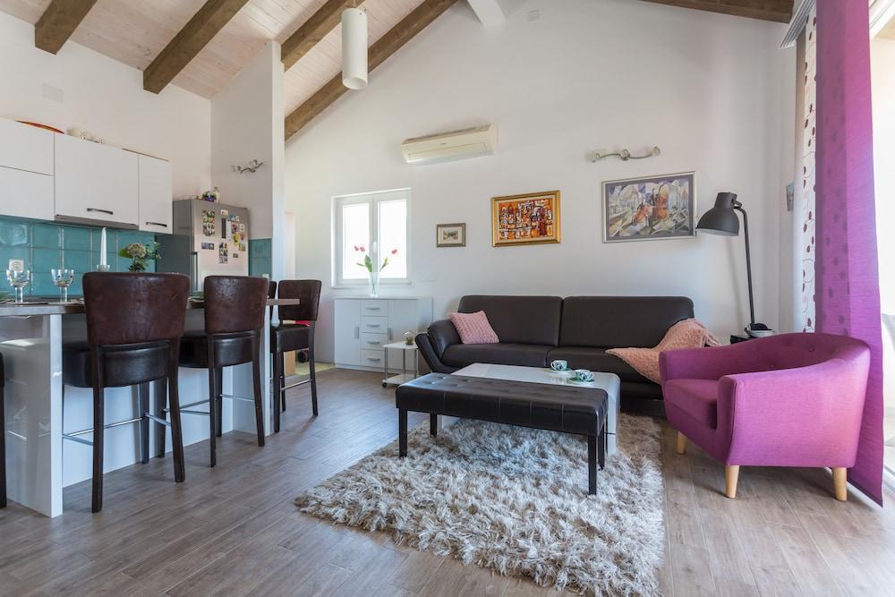 Ellu Apartments