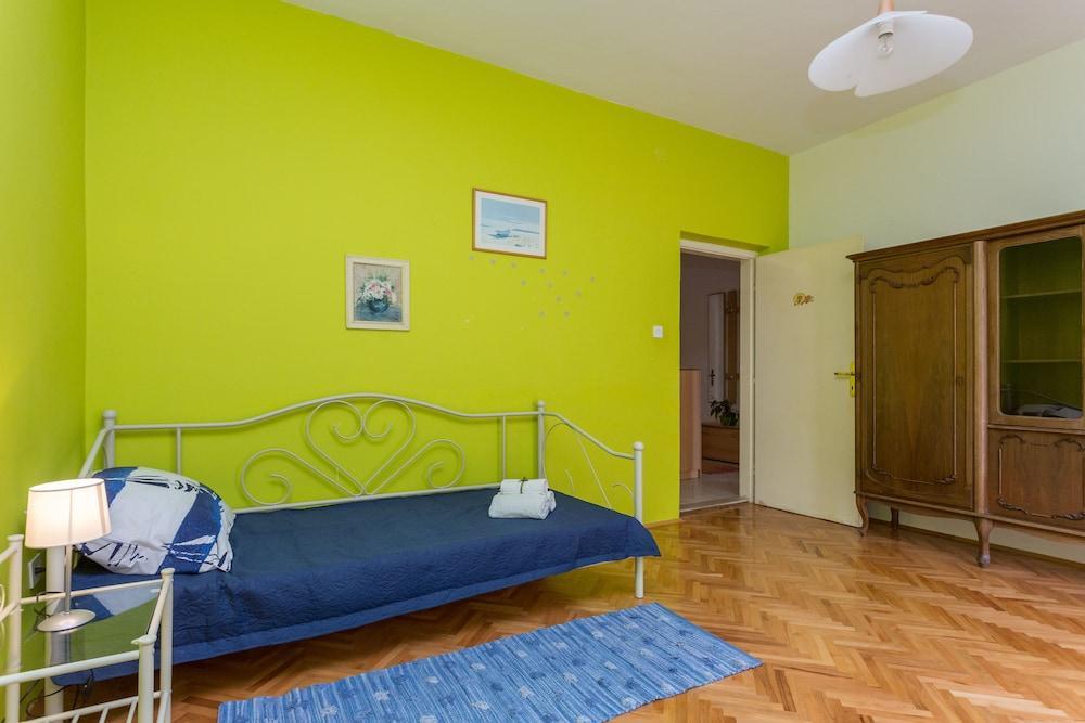 Ellu Apartments 2