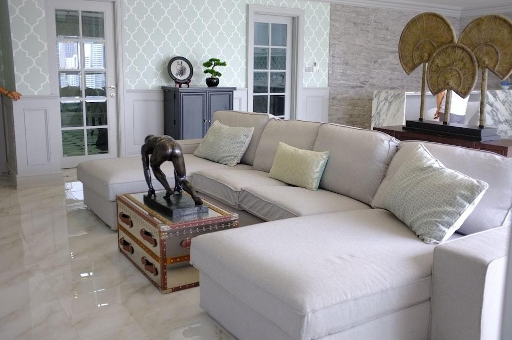Luxury Penthouse on Sukhumvit Area