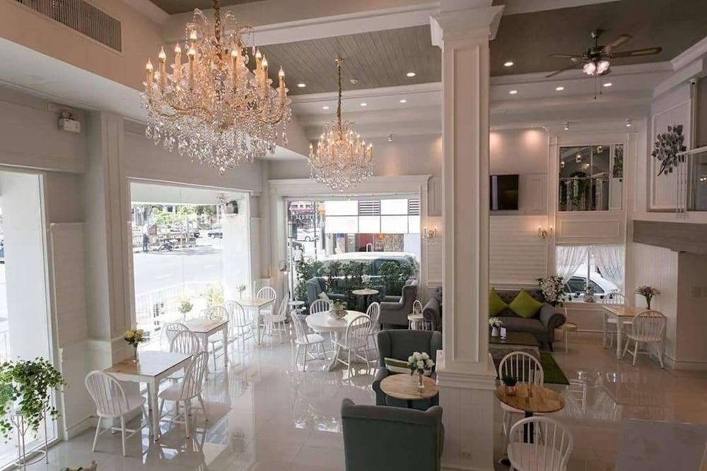 Mali at Silom Boutique Hotel