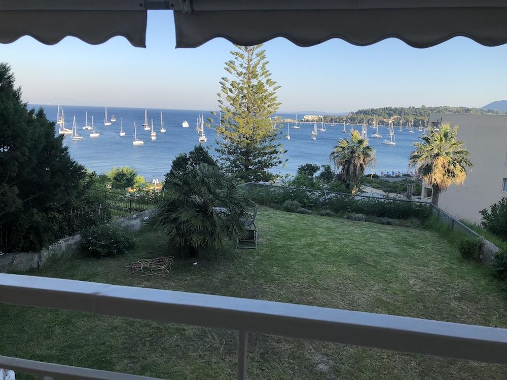 Luxury Apartment Sea View Garden Parking