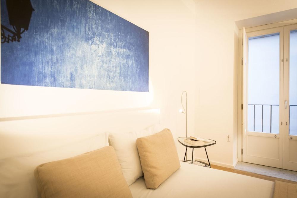 Maqueda Apartments by Wonderful Italy 1