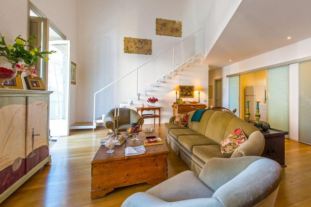 Maqueda Apartments by Wonderful Italy