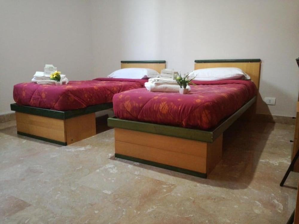 Home la Kore 2