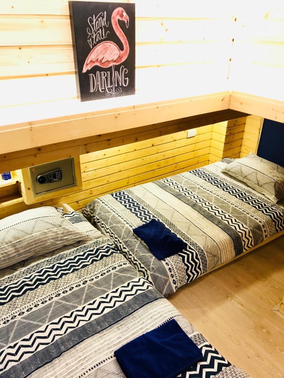 BLU Cabin Ari Stylish Gay Poshtel (Adults only) 2