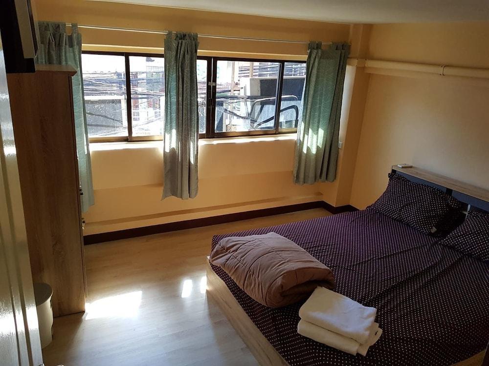 Everest Hostel 2