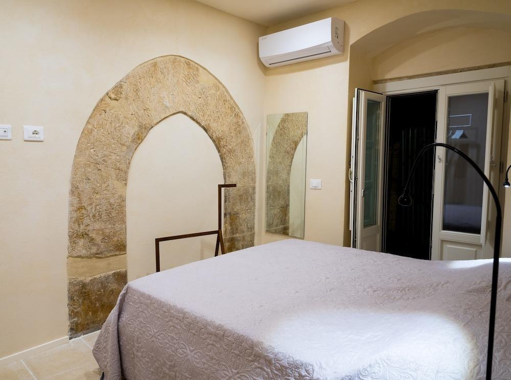 Chiaramonte Suite