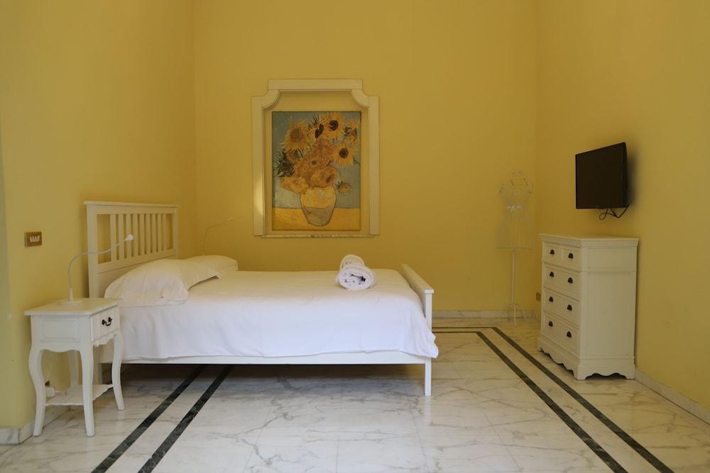 Piazza Dante Suites in Naples 2