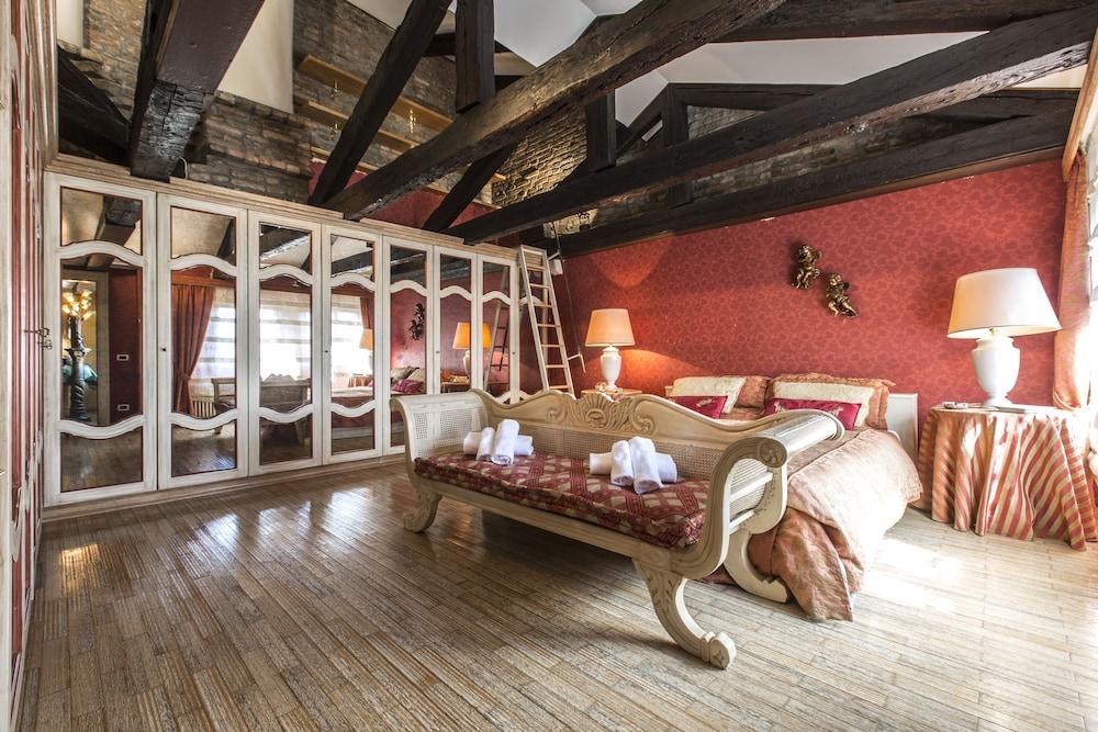 Attic Panoramic View R&R