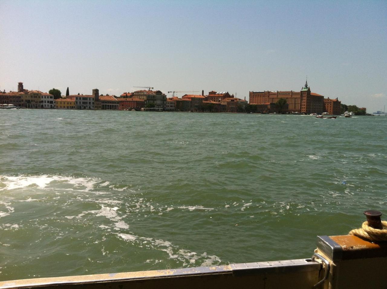 Venice Home 2