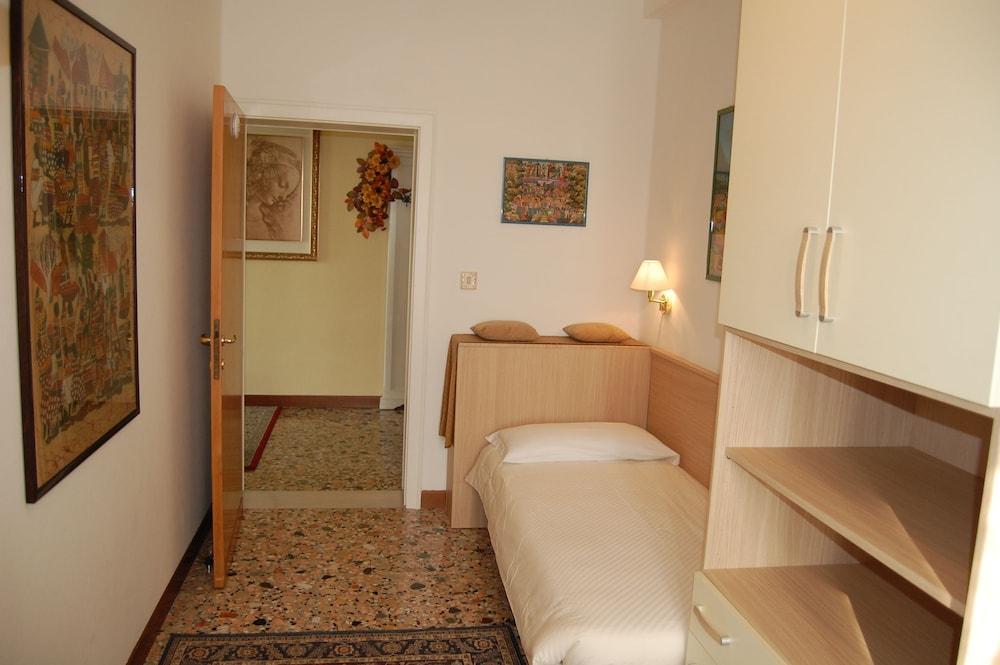 Oasis Golden Lagoon Chalet 2