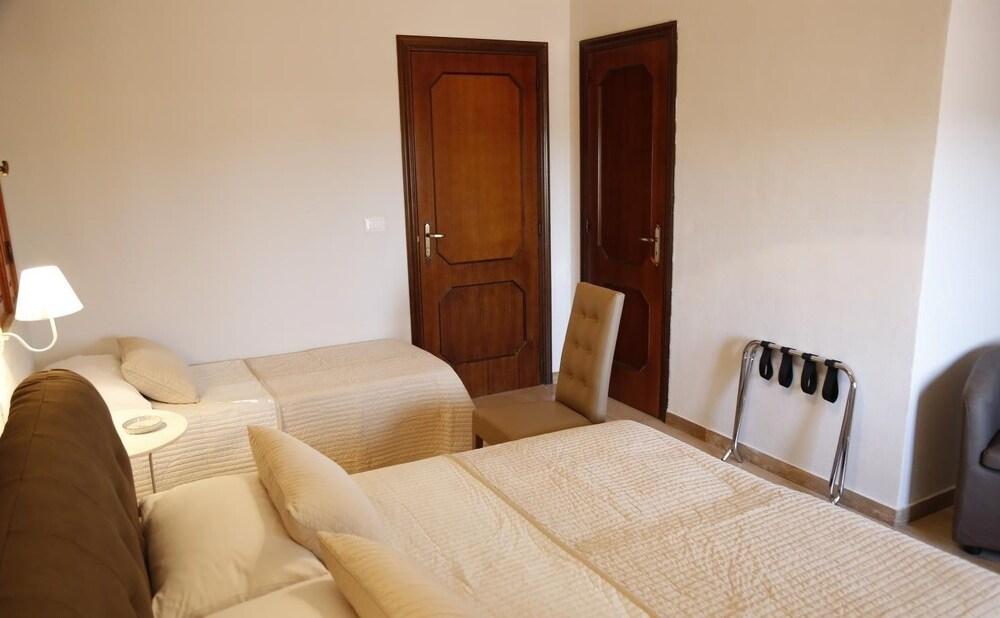 Simonetta's Rooms 1