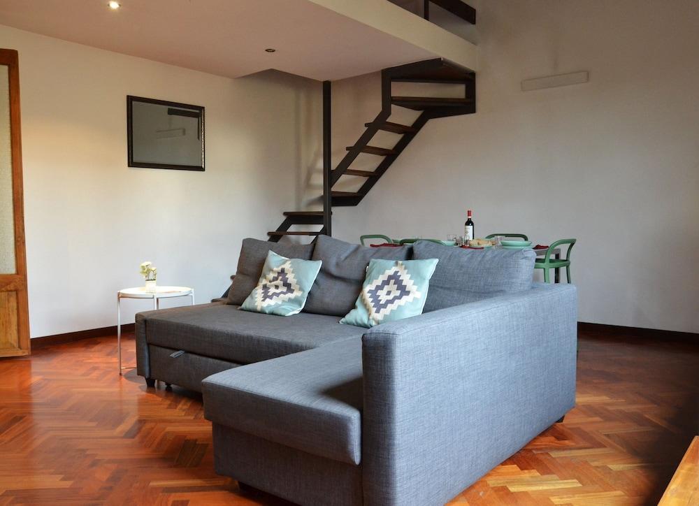 Agnolo Apartment