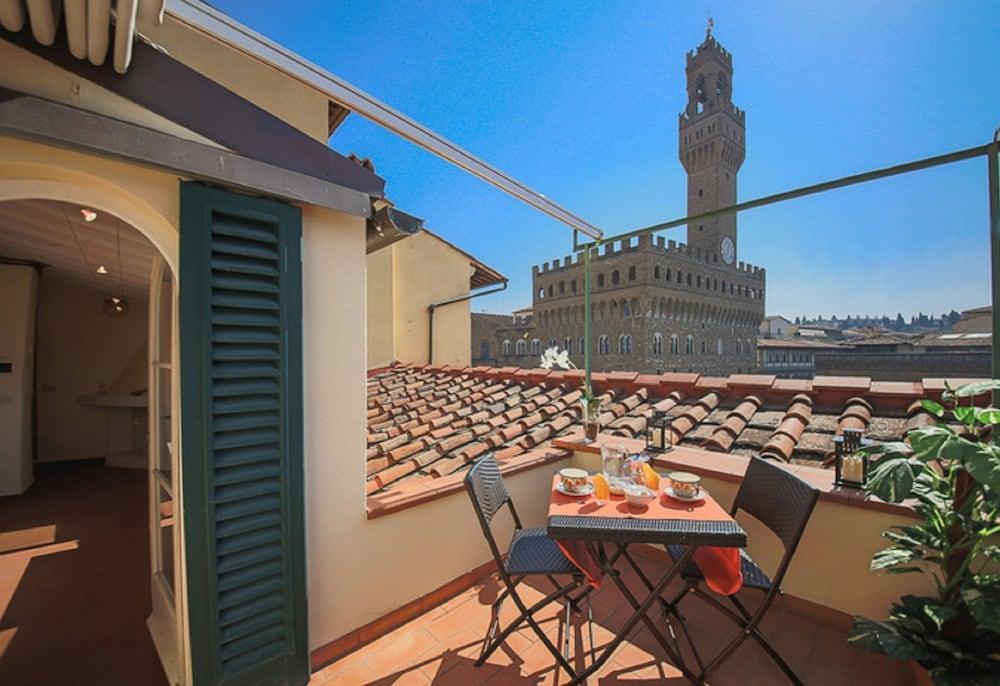 Piazza Signoria Terrace