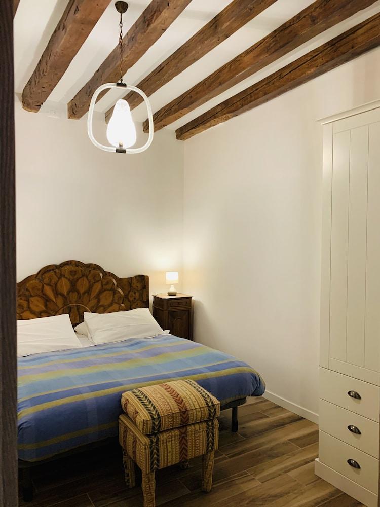 Grimaldi Apartments - Casa di Emma 1
