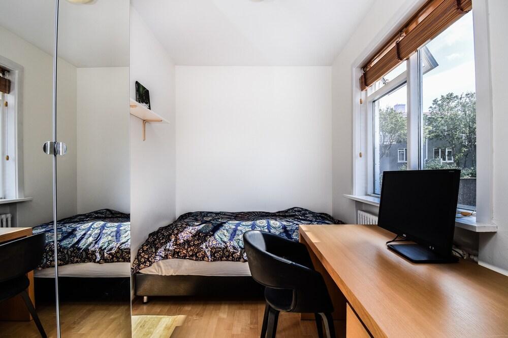 Apartment H43 1