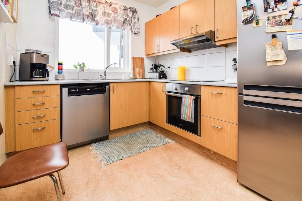 Apartment S23 2