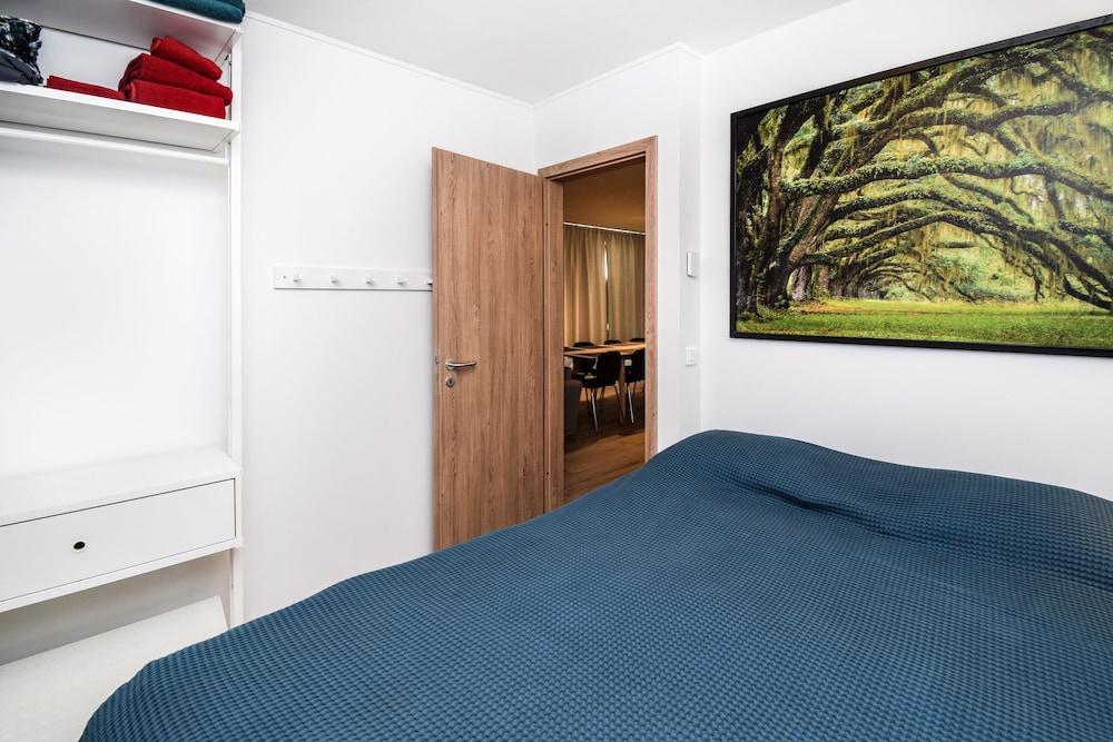Apartment S48 2