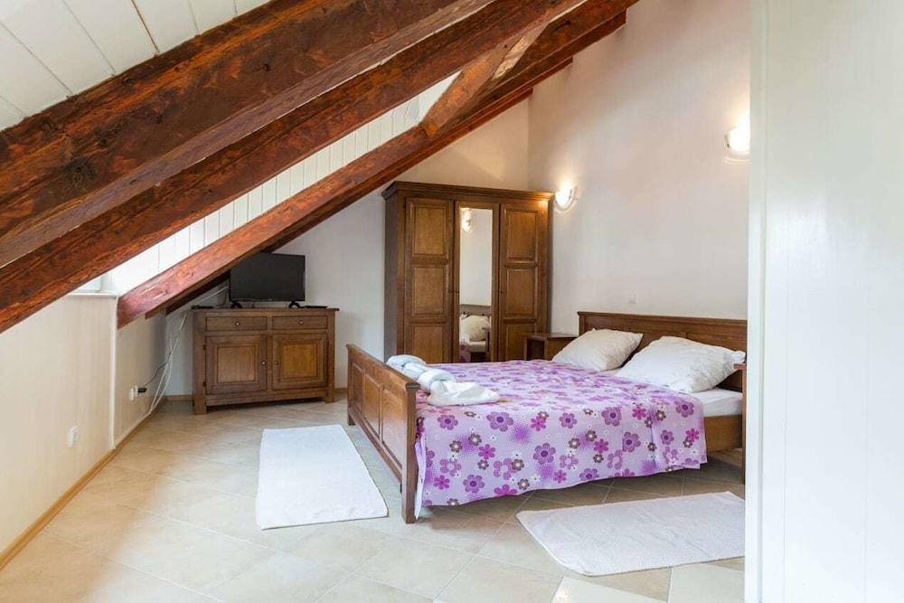 Gradac Apartment