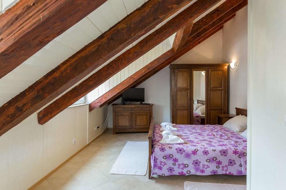 Gradac Apartment 1