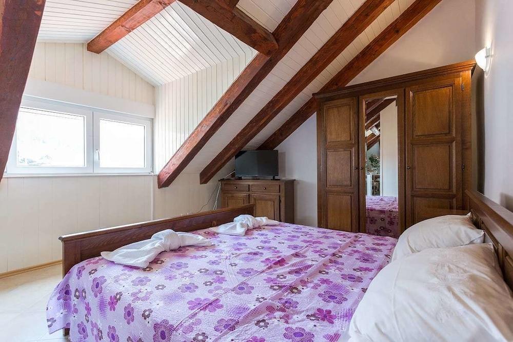 Gradac Apartment 2