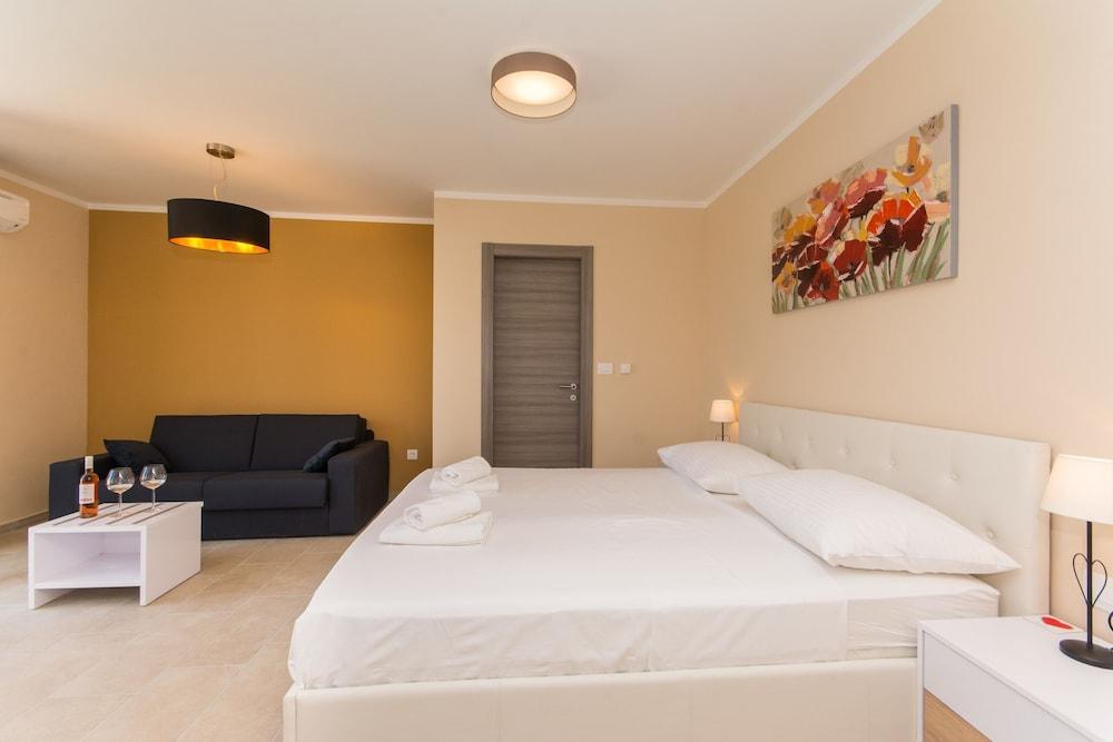 Apartman Foam 1
