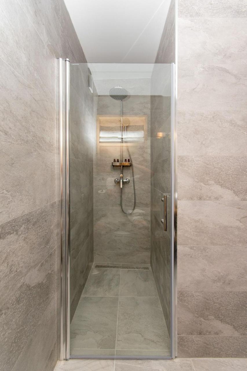 Ora Luxury Rooms 2