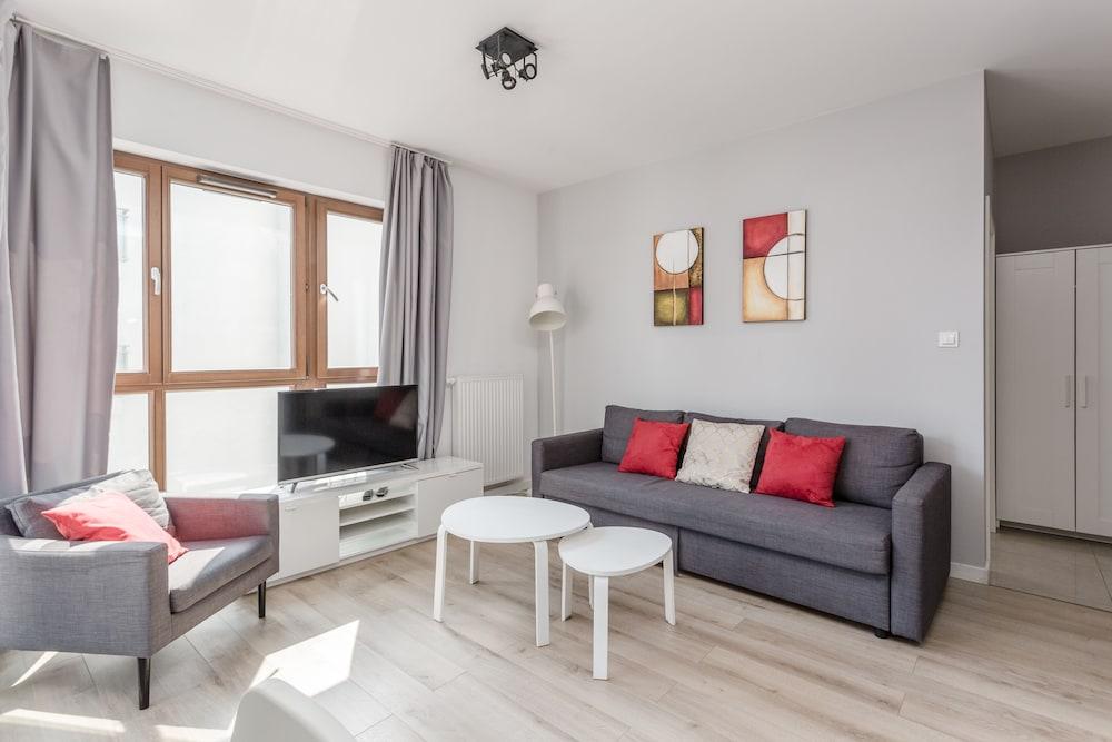 Chill Apartments
