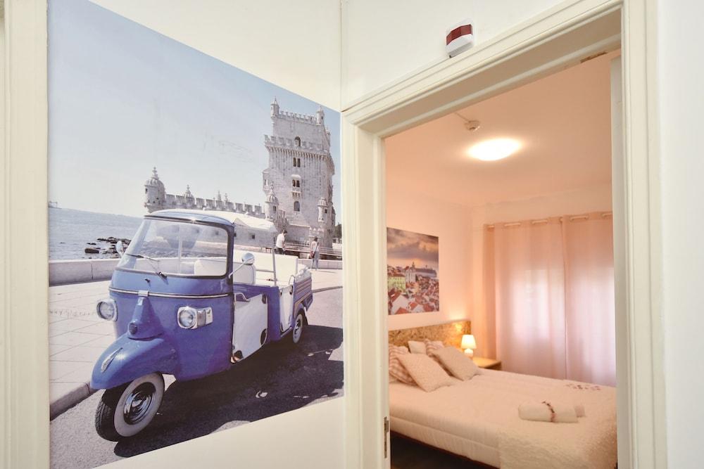 Tuk Tuk Hostel 1