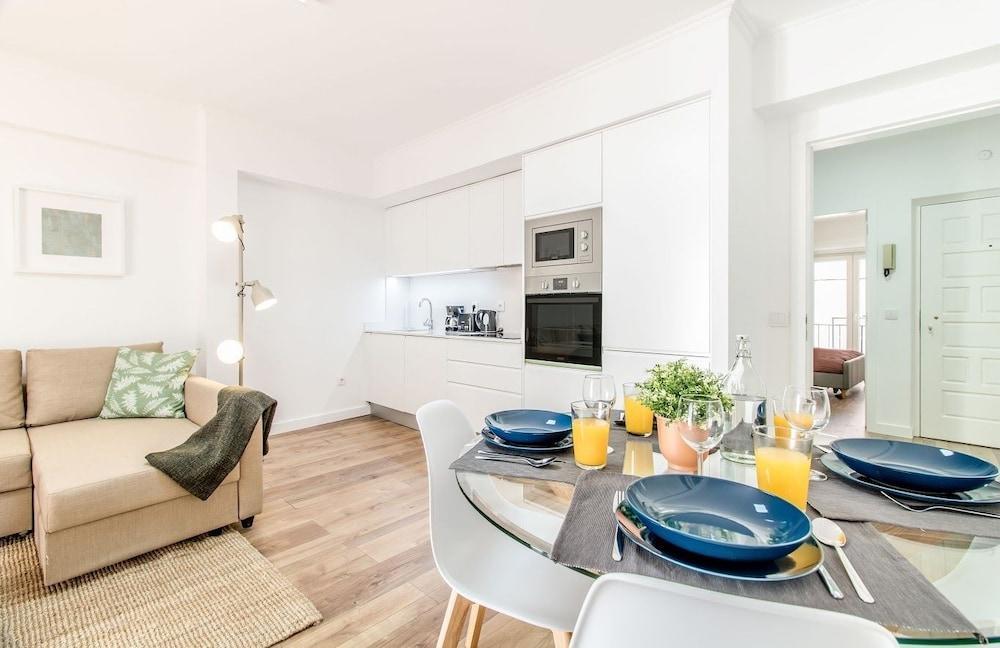Lisbon Stay at Santo Antonio Flat