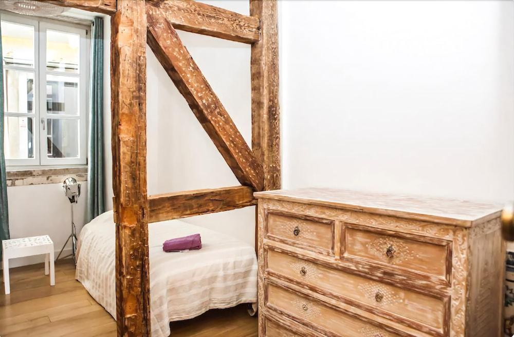 Alfama Chic 3 2