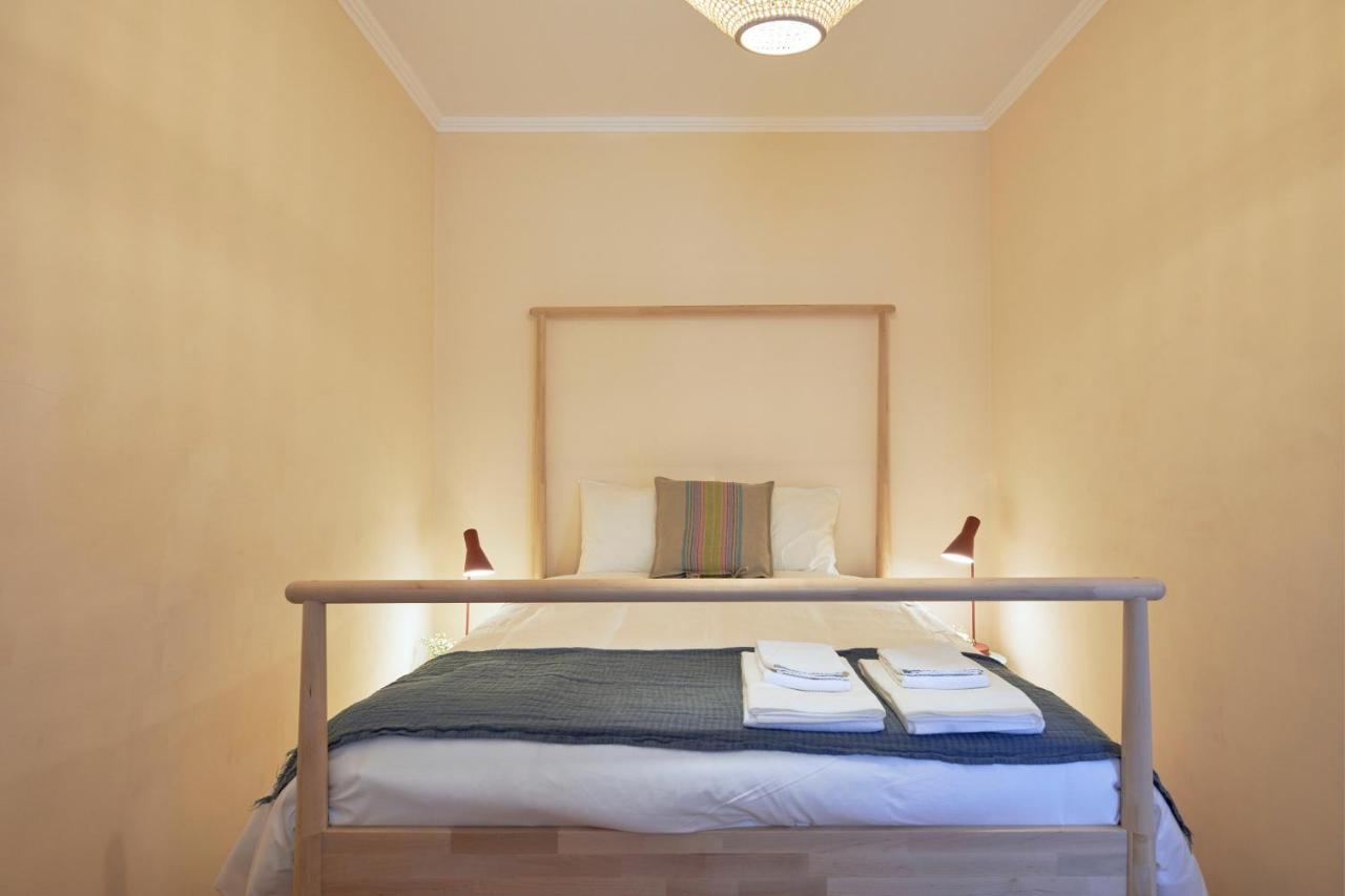 Spacious And Renovated Apartment with Amazing Patio, by Timecooler 1