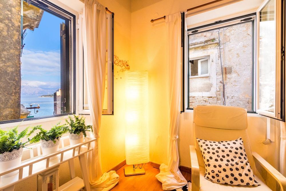 Calypso Apartment by Konnect Team, Corfu Old Town