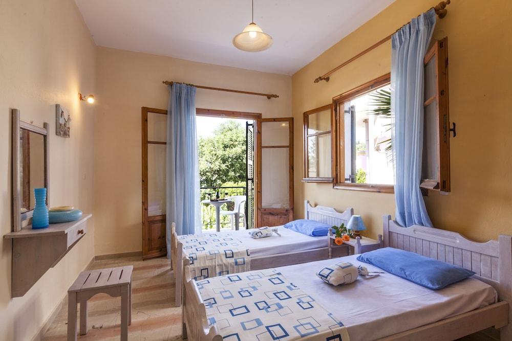 Ipsos Marias Apartments by Konnect