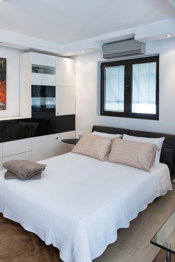 Fabulous Sea View Apartment 2
